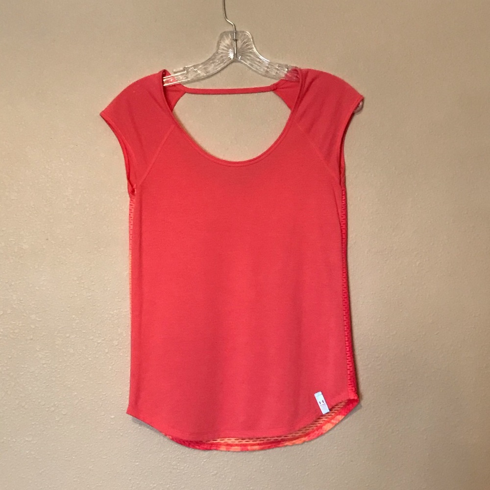🍊 UNDER ARMOUR TEE ‼️